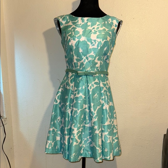 Danny & Nicole Dresses & Skirts - Danny & Nicole Sleeveless A-line Midi Dress